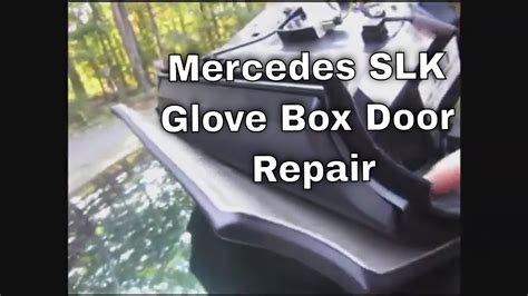 F32 - Front prefuse. . Slk 250 glove box removal